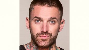 Aaron Chalmers Age and Birthday