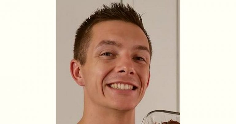 Adam Lz Age And Birthday BirthdayAge.com