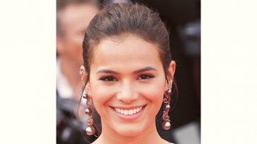 Bruna Marquezine Age and Birthday
