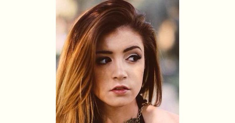 Chrissy Costanza Age and Birthday