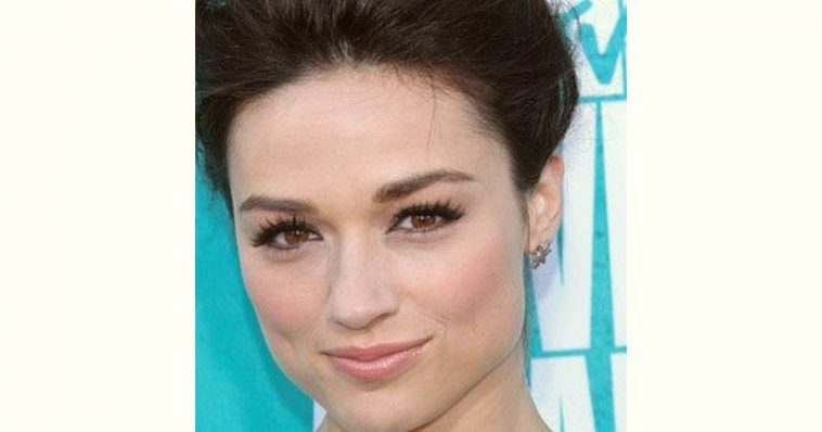 Crystal Reed Age and Birthday