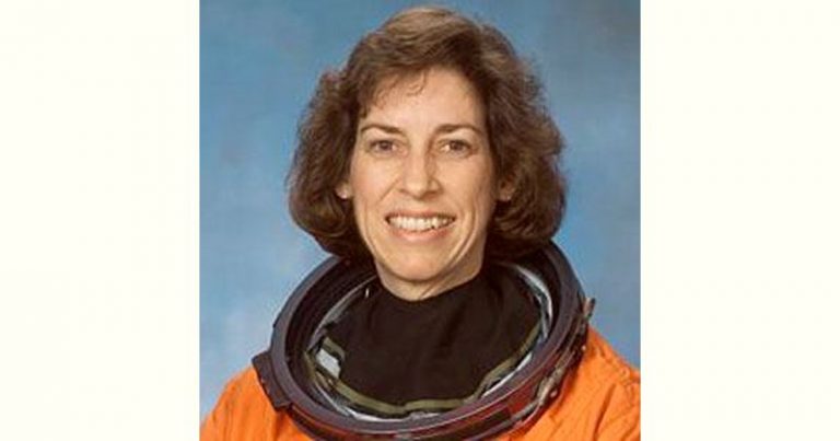 Ellen Ochoa Age and Birthday – Famous Birthdays & Ages: celebrity bios and today's birthdays