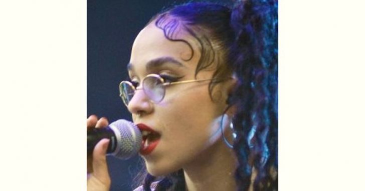 Fka Twigs Age And Birthday BirthdayAge.com