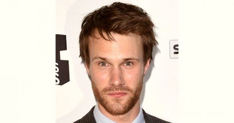 Hugh Skinner famous birthdays