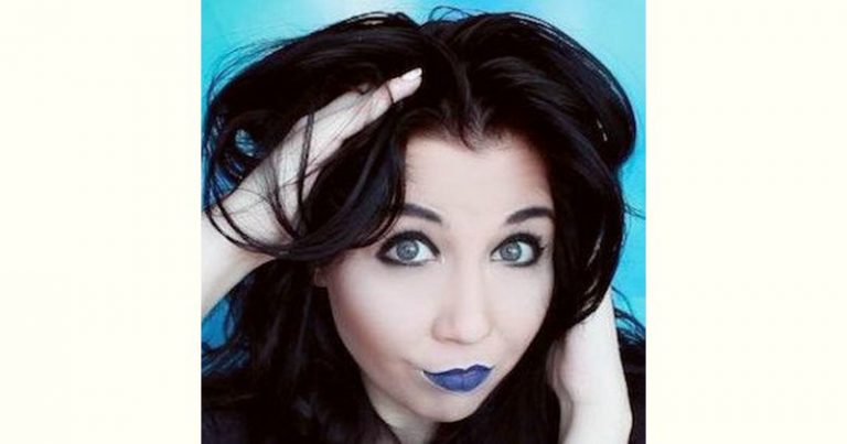 Jessii Vee Age And Birthday BirthdayAge.com