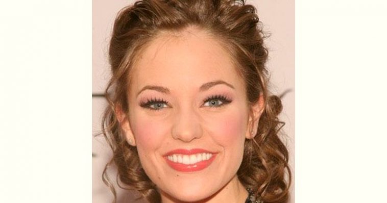 Laura Osnes Age and Birthday
