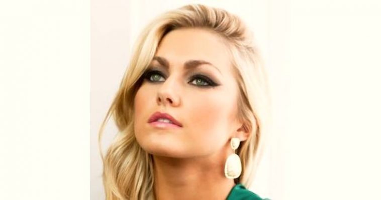 Lindsay Arnold Age and Birthday