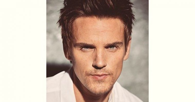 Riley Smith Age and Birthday