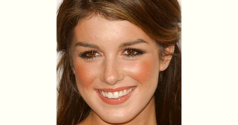 Shenae Grimes Age and Birthday