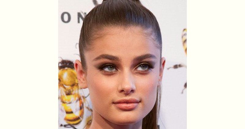 Taylor Hill Age and Birthday