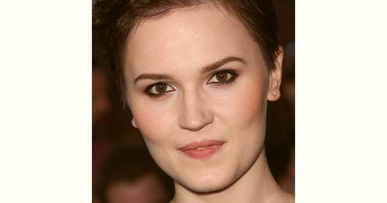 Veronica Roth Age and Birthday