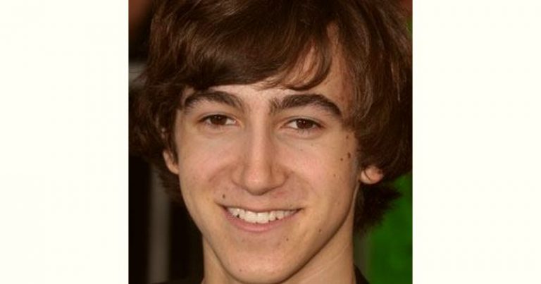 Vincent Martella Age And Birthday BirthdayAge.com